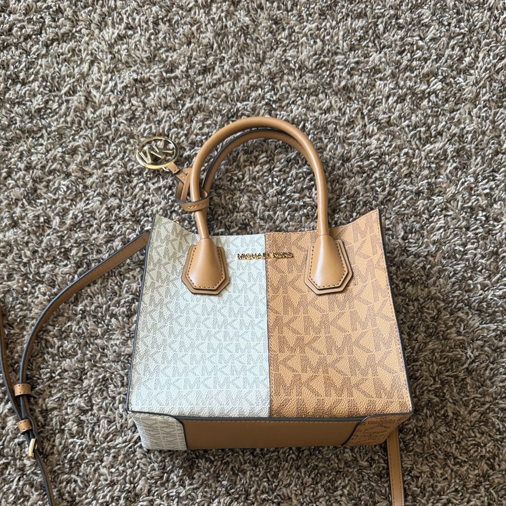 MICHAEL Michael Kors Tan and Cream Bag